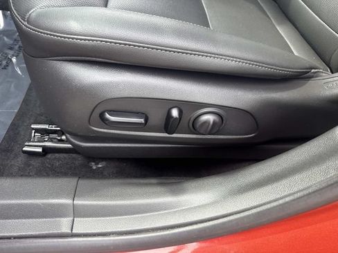 Used 2024 Chevrolet Trax ACTIV w/ Driver Confidence Package FWD image 21