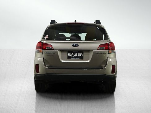 Used 2014 Subaru Outback 2.5i Limited w/ Moonroof Package image 4