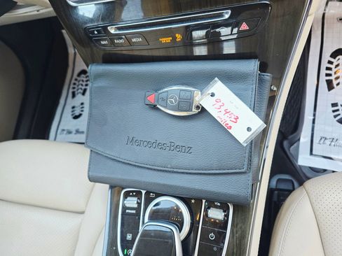 Used 2017 Mercedes-Benz GLC 300 4MATIC image 26