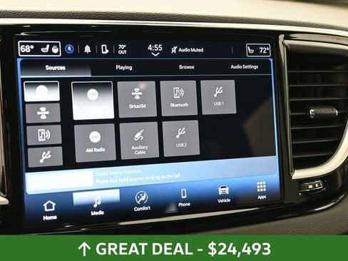 Used 2024 Chrysler Pacifica Touring-L FWD image 26
