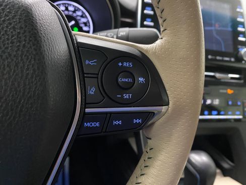 Used 2020 Toyota Avalon Limited w/ Advanced Safety Package FWD image 17