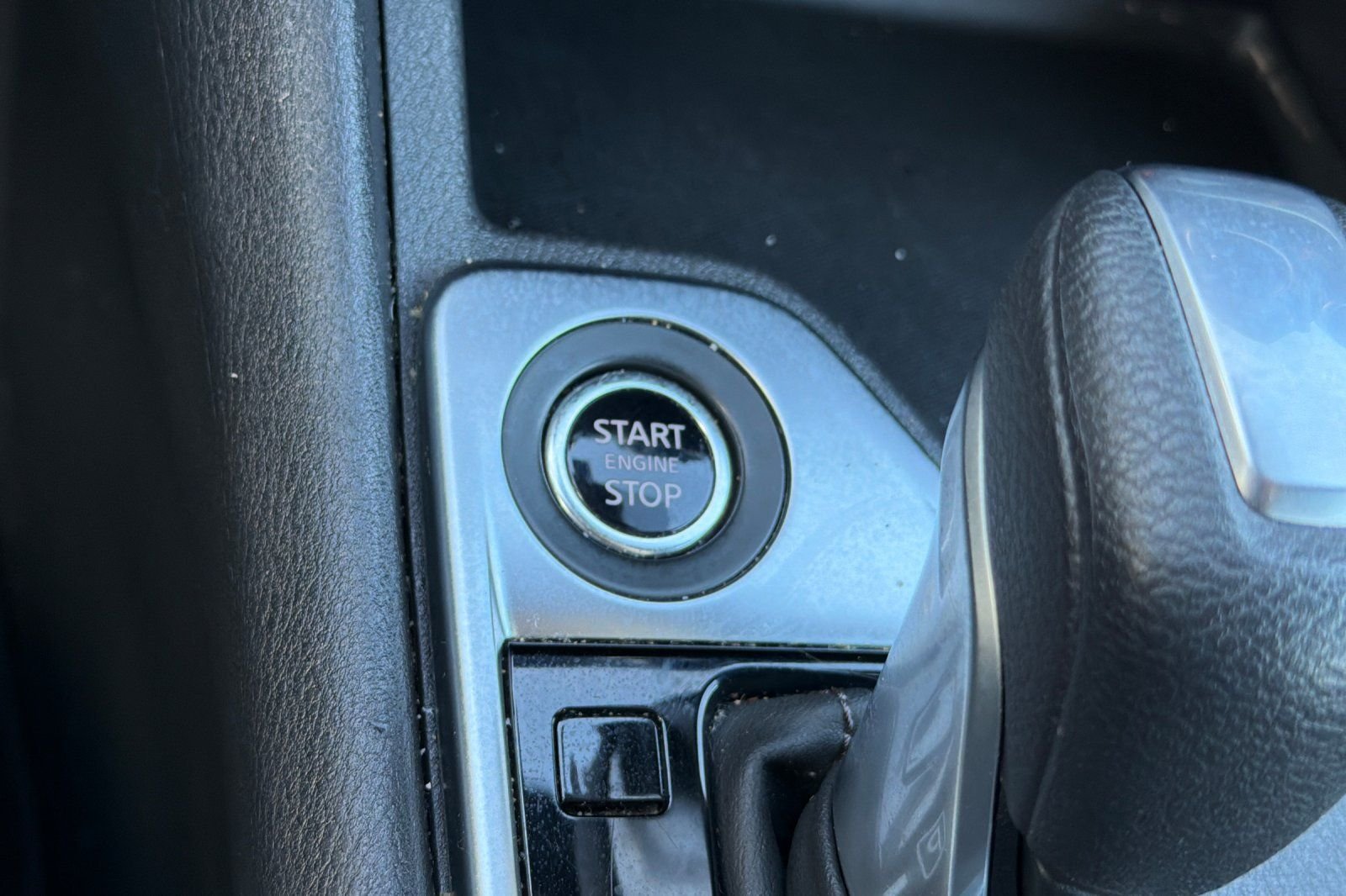 Used 2025 Nissan Sentra SV FWD image 37