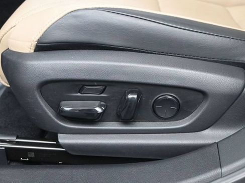 Used 2019 Lexus ES 350 Ultra Luxury w/ Accessory Package 2 FWD image 20