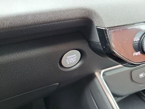 New 2026 Kia Carnival EX FWD image 33