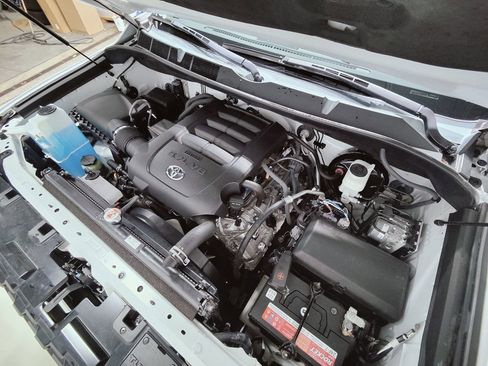 Used 2020 Toyota Tundra TRD Pro AWD/4WD image 4