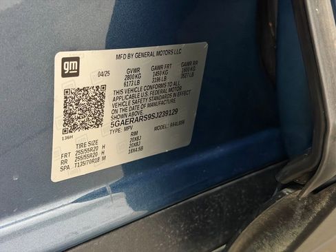 Certified 2025 Buick Enclave Preferred image 33