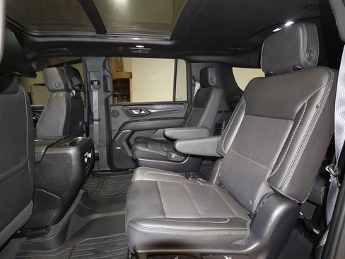 Certified 2023 GMC Yukon XL Denali w/ Advanced Technology Package AWD/4WD image 25