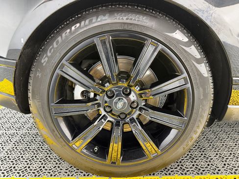 Used 2020 Land Rover Range Rover HSE image 56