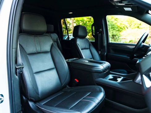 Used 2024 Chevrolet Suburban RST w/ Sport Performance Package RWD image 23