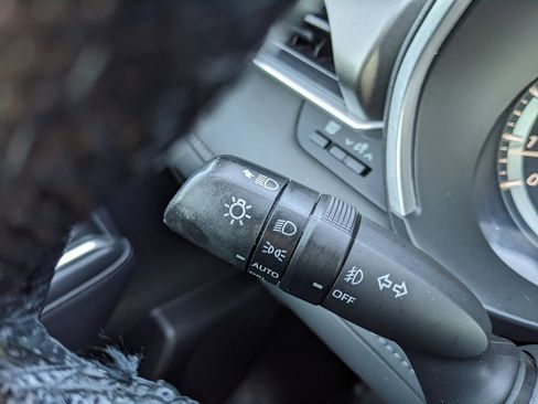 Used 2021 Toyota Highlander XLE image 55