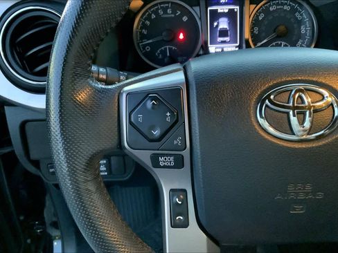 Used 2020 Toyota Tacoma Limited image 23