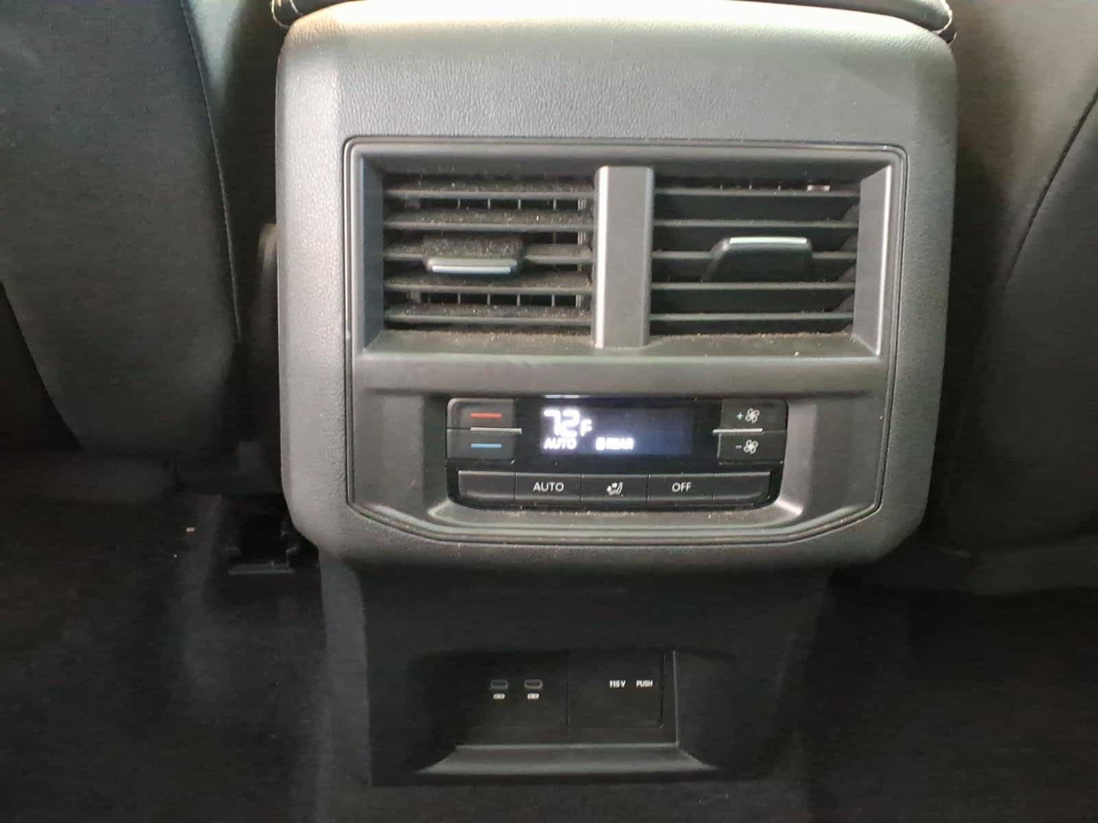 Used 2023 Volkswagen Atlas SEL AWD/4WD image 15