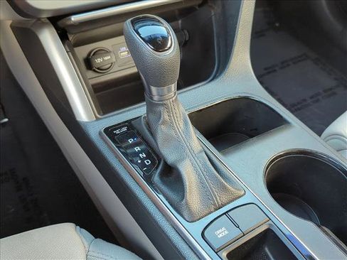 Used 2015 Hyundai Sonata SE image 12