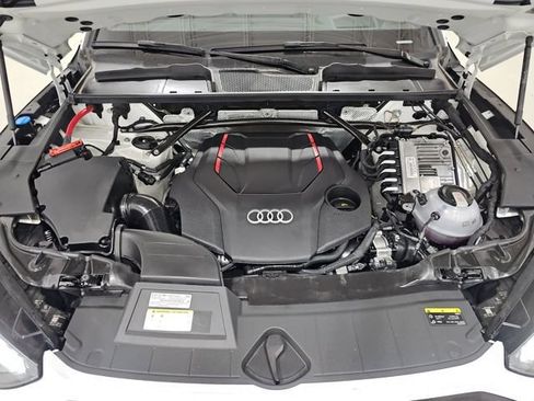 Used 2023 Audi SQ5 Prestige AWD/4WD image 12