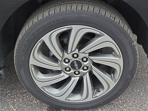 Used 2022 Lincoln Navigator Reserve image 12