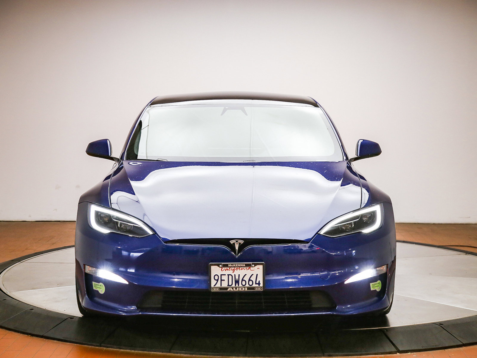 Used 2023 Tesla Model S Plaid AWD/4WD image 2