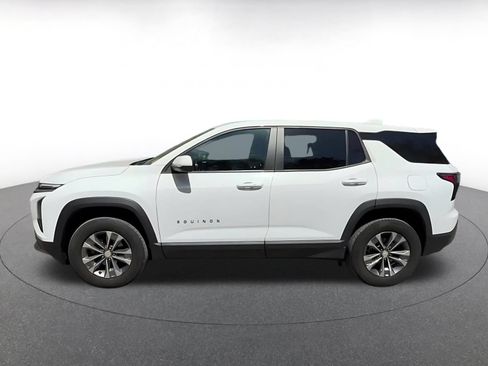 Used 2025 Chevrolet Equinox LT FWD image 7