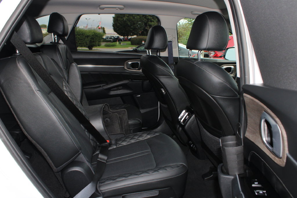Used 2023 Kia Sorento SX Prestige AWD/4WD image 12