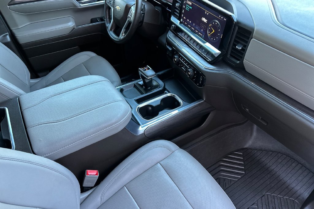 Used 2024 Chevrolet Silverado 1500 LTZ w/ LTZ Convenience Package II AWD/4WD image 20