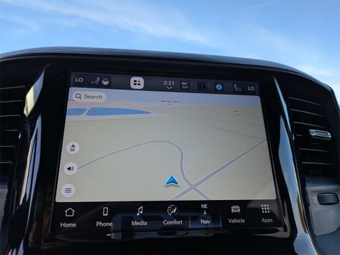 Used 2024 RAM 1500 Laramie image 19