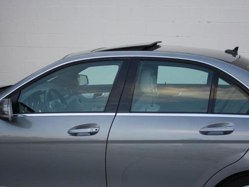 Used 2013 Mercedes-Benz C 300 Sport image 12