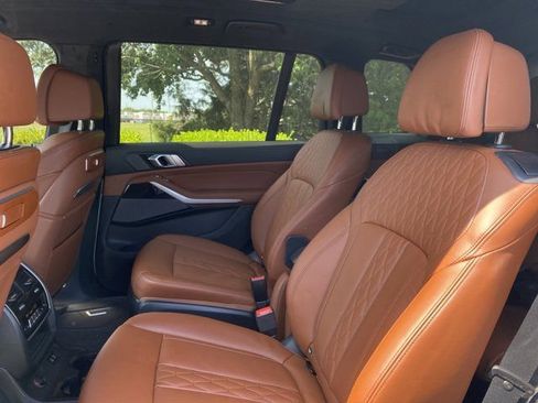 Used 2024 BMW X7 xDrive40i w/ Executive Package AWD/4WD image 16