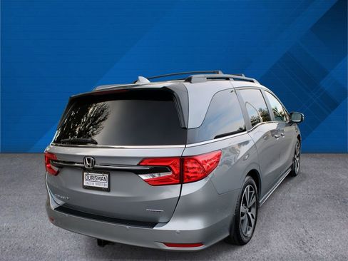 Certified 2024 Honda Odyssey Touring image 9