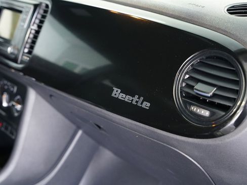 Used 2017 Volkswagen Beetle 1.8T image 11