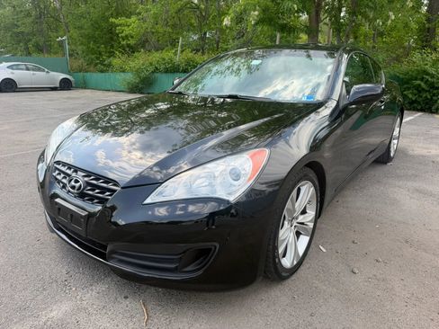 Used 2012 Hyundai Genesis 2.0T RWD image 1