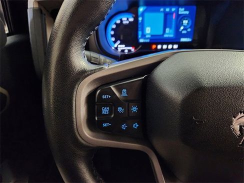 Used 2023 Ford Bronco Wildtrak image 27