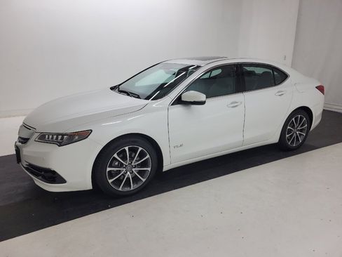 Used 2016 Acura TLX V6 SH-AWD w/ Advance Package image 2
