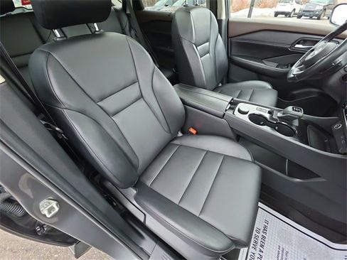 Certified 2022 Nissan Rogue SV w/ SV Premium Package image 27