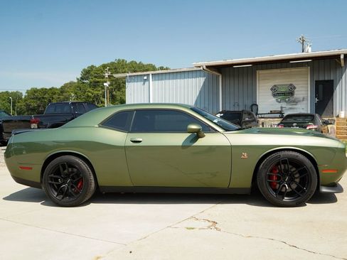 Used 2021 Dodge Challenger R/T Scat Pack RWD image 3