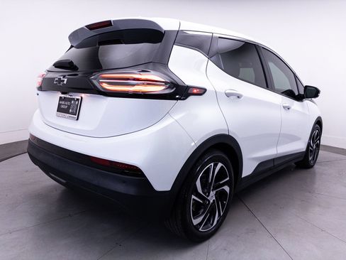Used 2023 Chevrolet Bolt LT w/ Infotainment Package FWD image 19