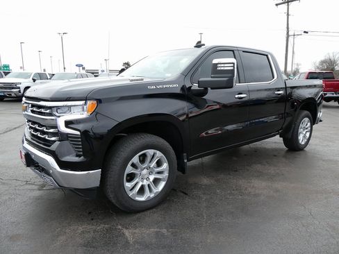 Certified 2025 Chevrolet Silverado 1500 LTZ w/ LTZ Premium Package image 9