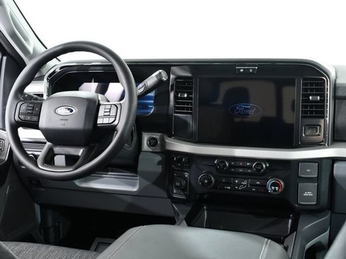 New 2026 Ford F350 XLT w/ XLT Premium Package AWD/4WD image 8
