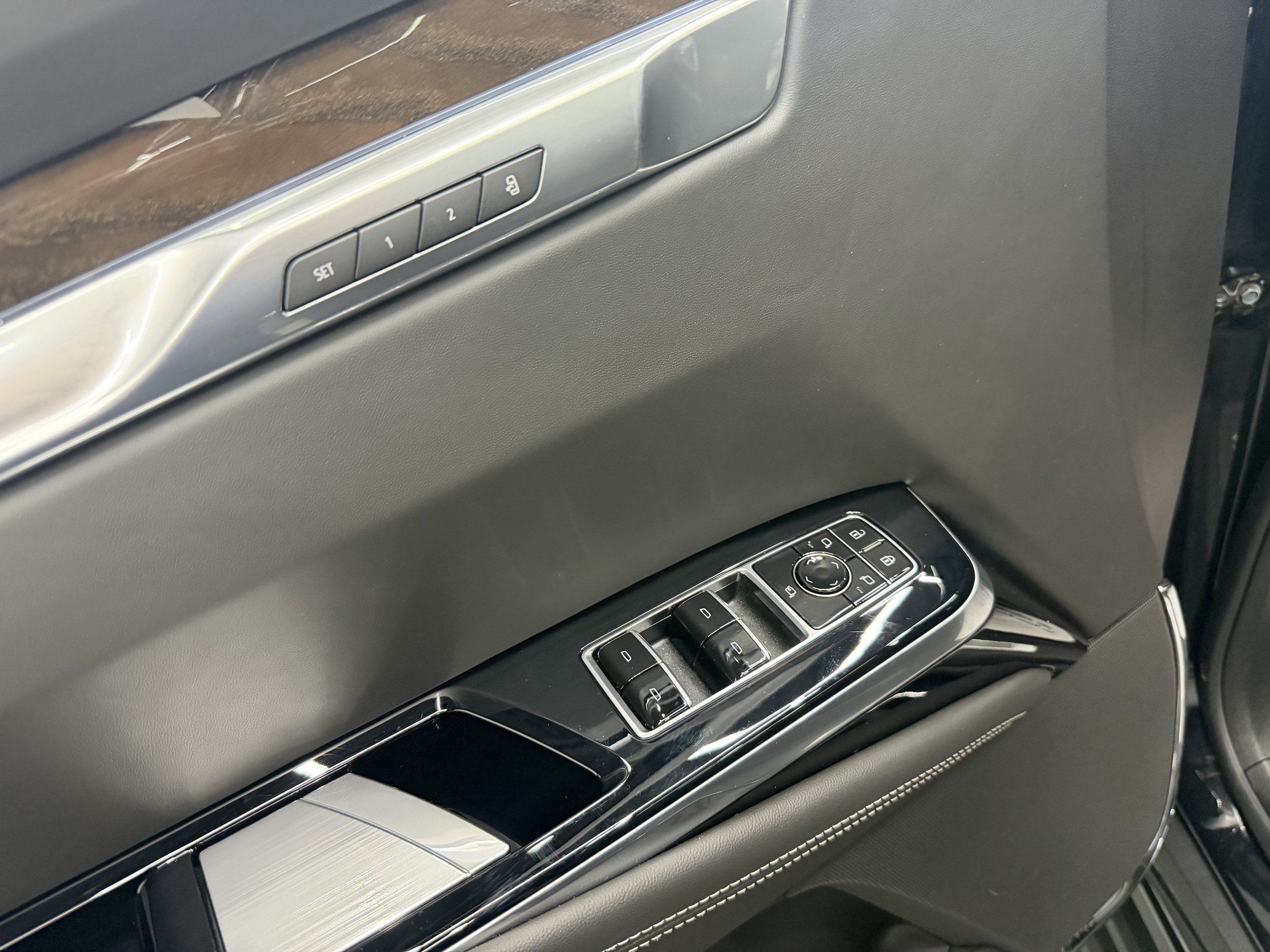 Used 2026 Cadillac Escalade Platinum Sport AWD/4WD image 13