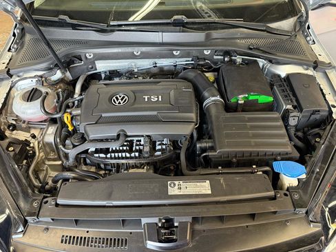 Used 2017 Volkswagen Golf Alltrack SEL image 22