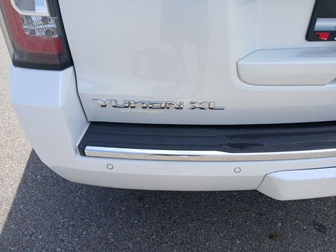 Used 2017 GMC Yukon XL Denali w/ Open Road Package image 10