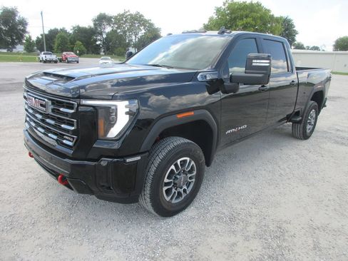 New 2026 GMC Sierra 2500 AT4 AWD/4WD image 10