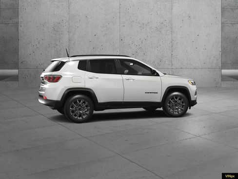 New 2026 Jeep Compass Latitude image 15