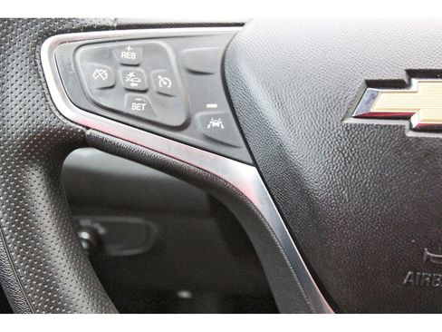 Used 2020 Chevrolet Equinox LT image 18