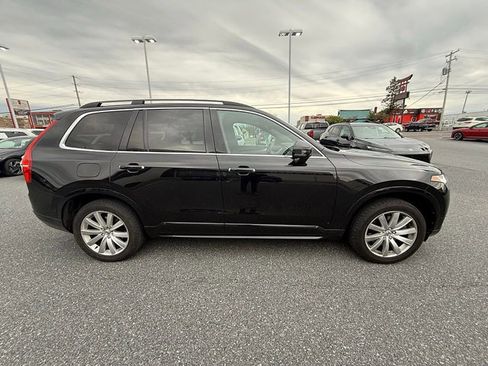 Used 2017 Volvo XC90 T6 Momentum w/ Vision Package image 2