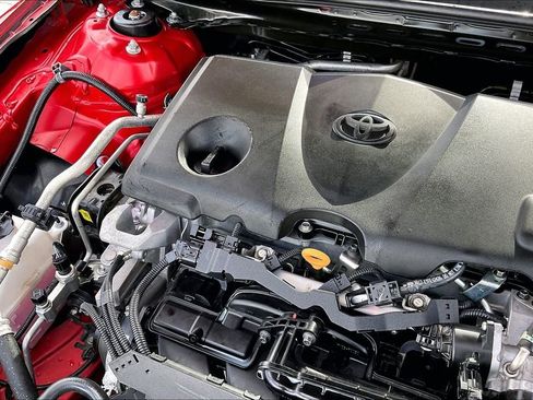 Used 2022 Toyota Camry SE image 32