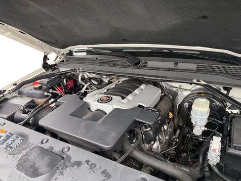 Used 2015 Cadillac Escalade ESV Premium image 15