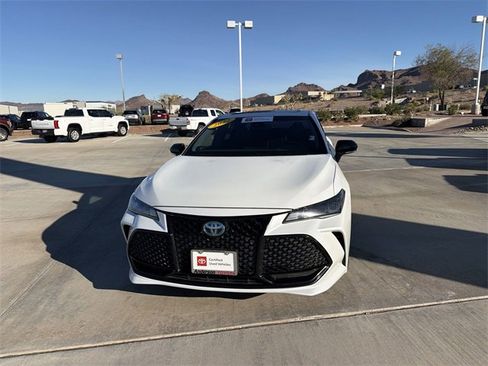 Used 2022 Toyota Avalon XSE image 2