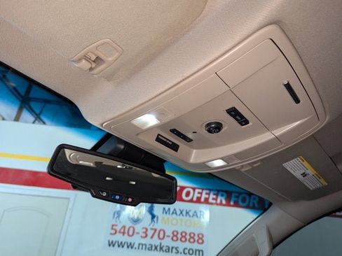 Used 2015 GMC Yukon XL SLT image 41