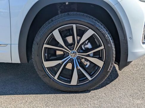 New 2026 Volkswagen Atlas SEL Premium R-Line AWD/4WD image 11