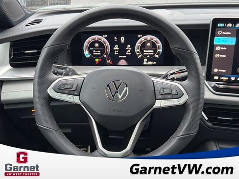 New 2026 Volkswagen Tiguan SE R-Line image 13