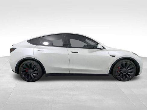 Used 2022 Tesla Model Y Performance image 19
